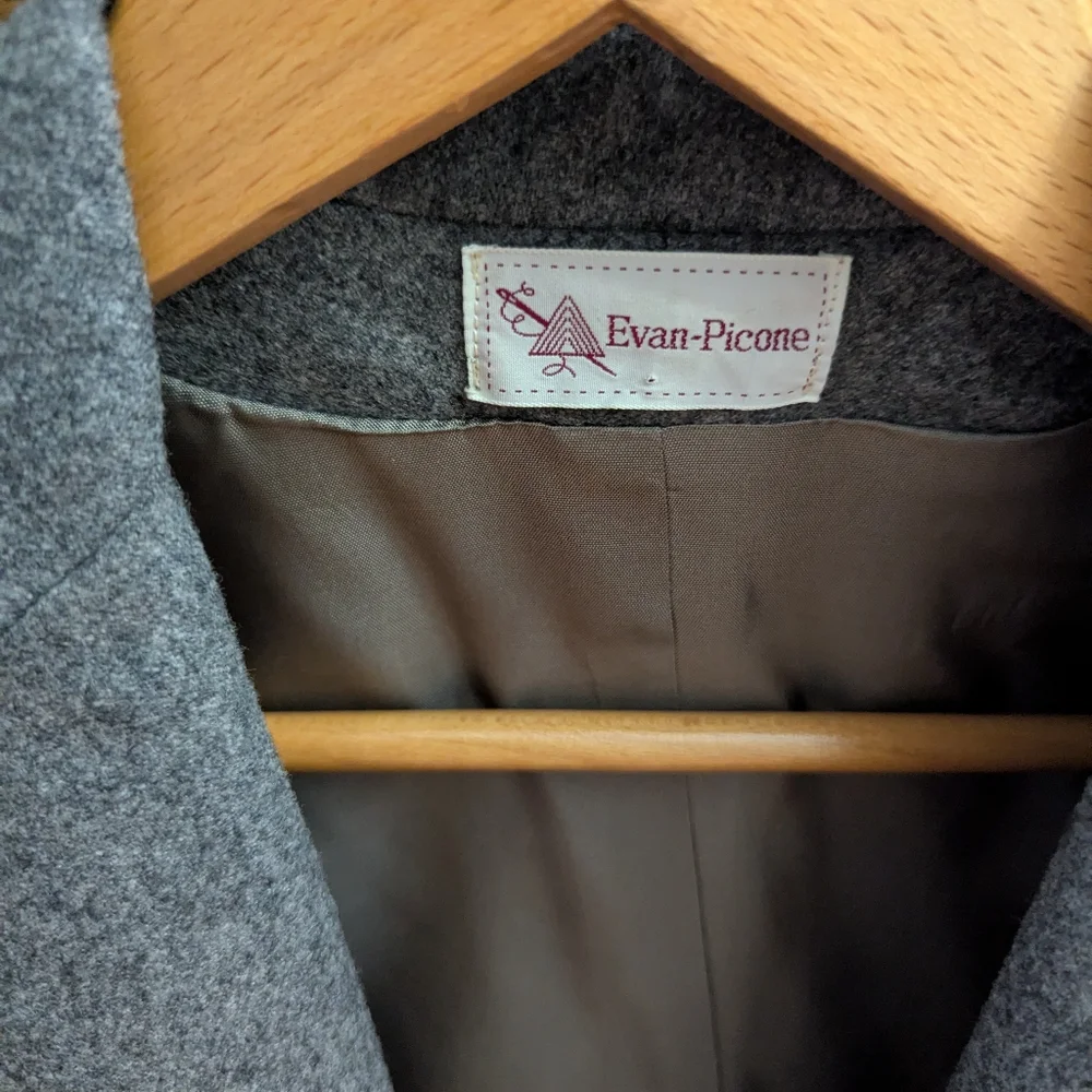 Evan Picone Beautiful Wool Blazer Women's M-L? Vintage Two Button Jacket - Picture 3 of 16